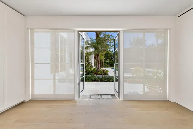 Estate Section Palm Beach Residence photo 50