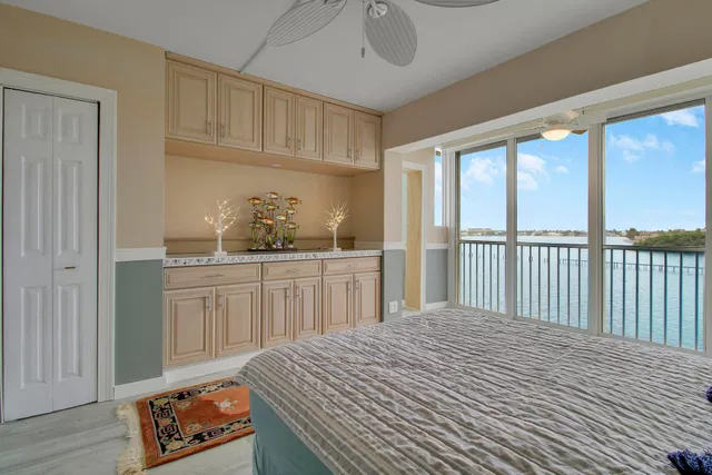  Unit 411 photo 25