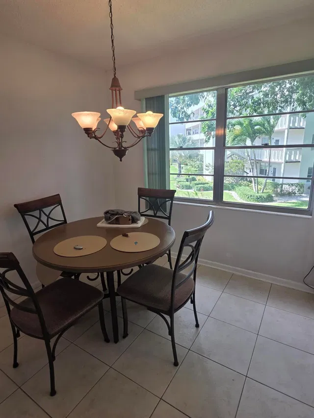  Residence photo 5