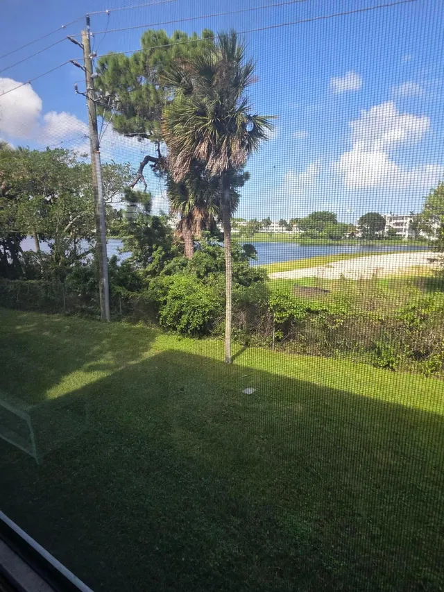  Residence photo 12