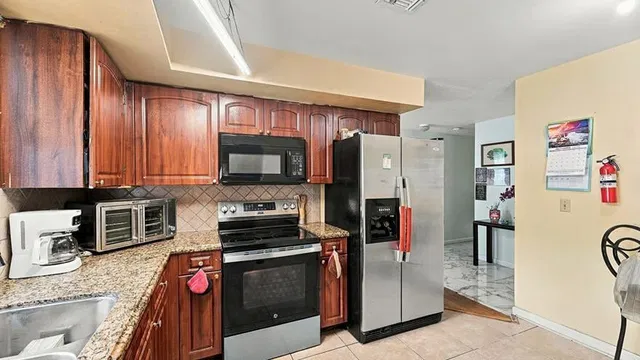  Residence photo 7