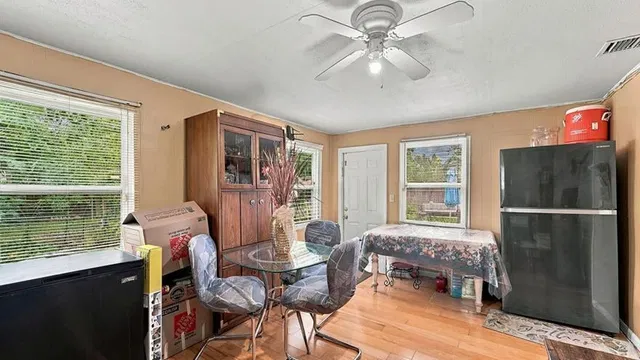  Residence photo 16