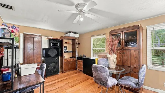  Residence photo 17