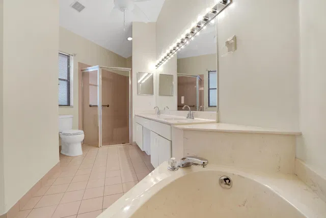  Residence photo 35