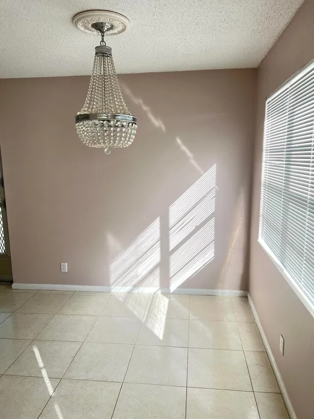  Residence photo 8