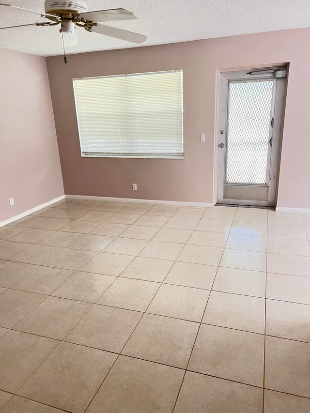  Residence photo 10