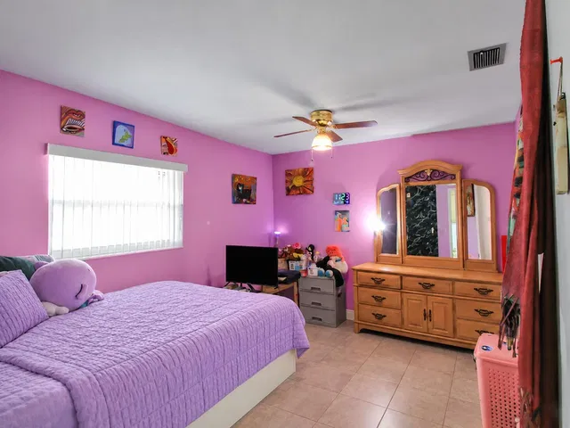  Residence photo 5