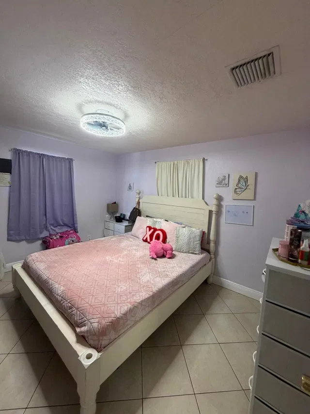 Residence photo 19