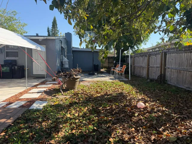 Residence photo 27