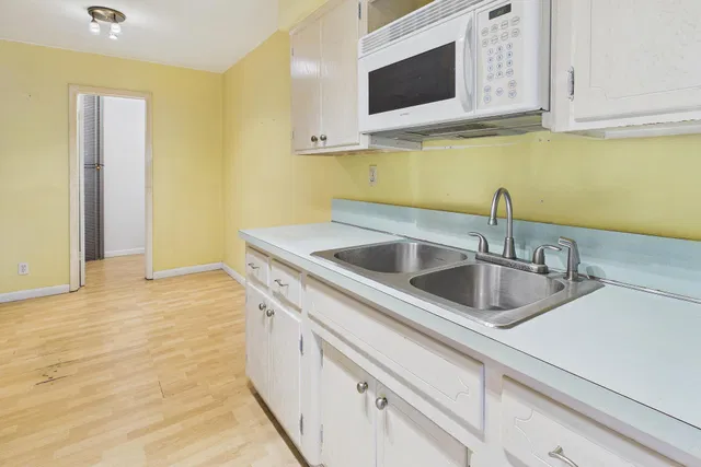Unit 20 photo 14