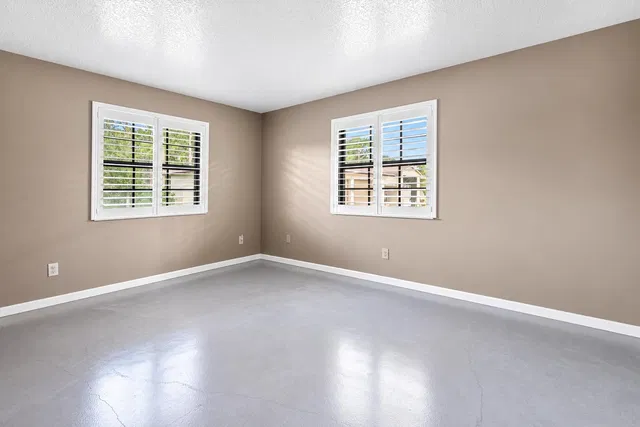 Residence photo 29