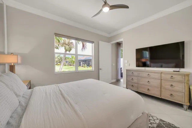 Residence photo 18