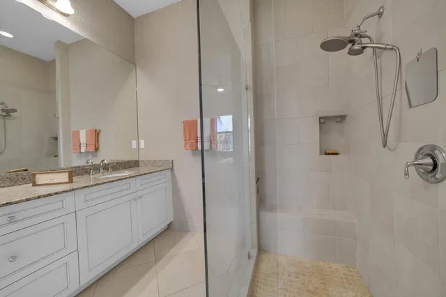 Residence photo 21