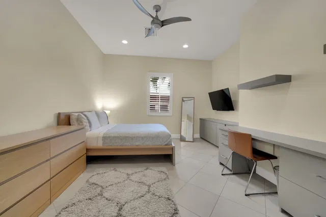 Residence photo 22