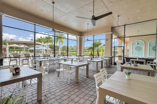 Residence photo 41