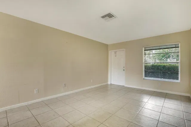 Residence photo 4
