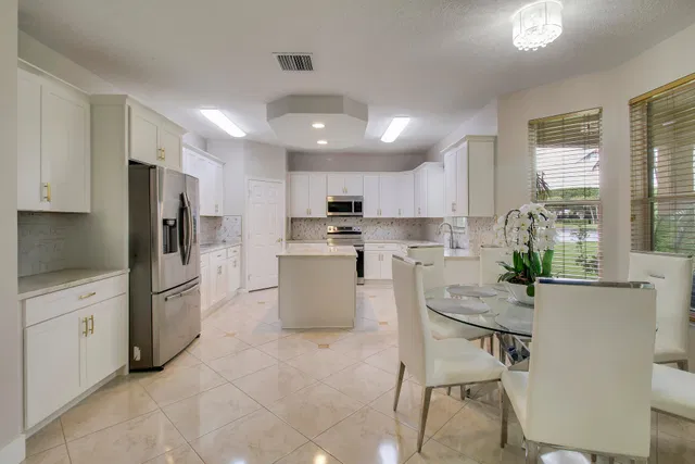 Residence photo 4