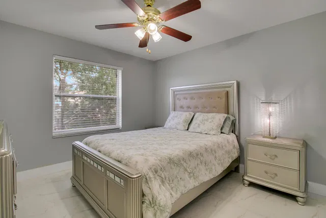 Residence photo 24