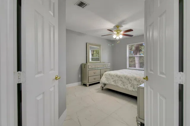 Residence photo 25