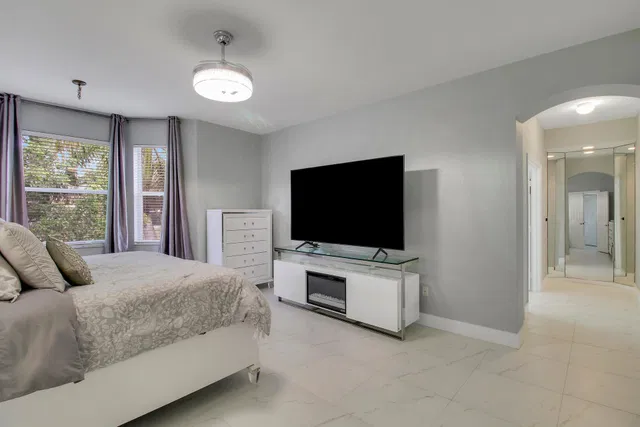 Residence photo 26