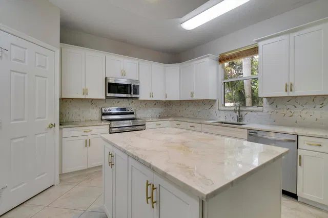 Residence photo 42