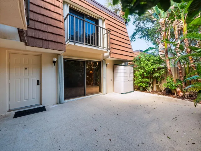 Residence photo 4
