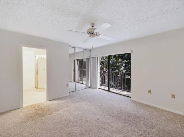Residence photo 18