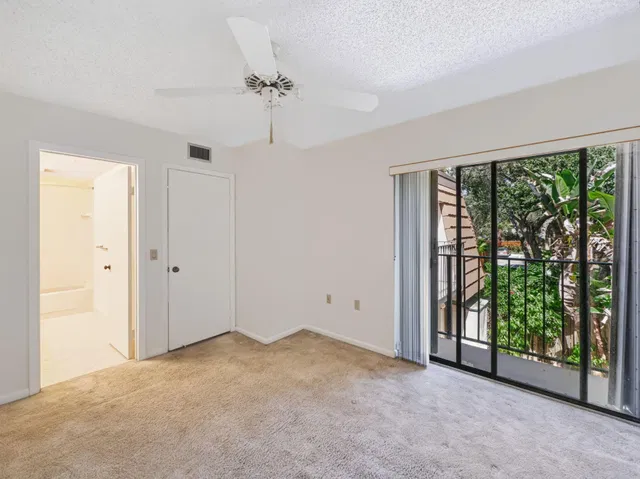 Residence photo 21