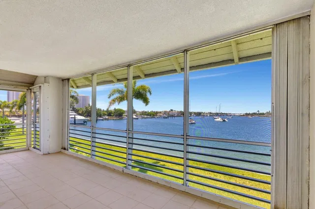 Singer Island Unit 7 photo 17