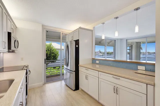 Singer Island Unit 7 photo 26