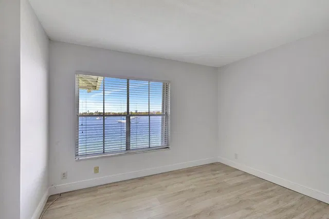 Singer Island Unit 7 photo 22