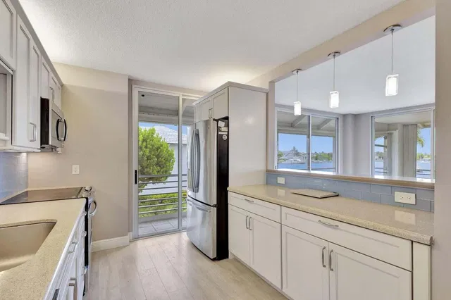 Singer Island Unit 7 photo 32