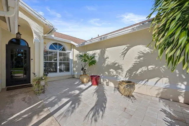 Residence photo 2