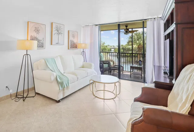 Boca Raton Unit 302 photo 8