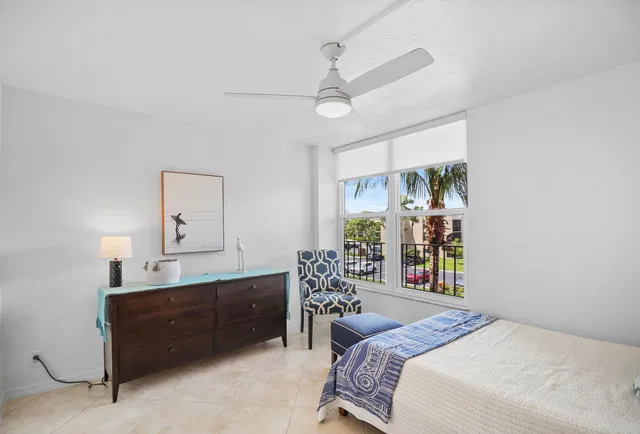 Boca Raton Unit 302 photo 18