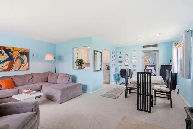Residence photo 3