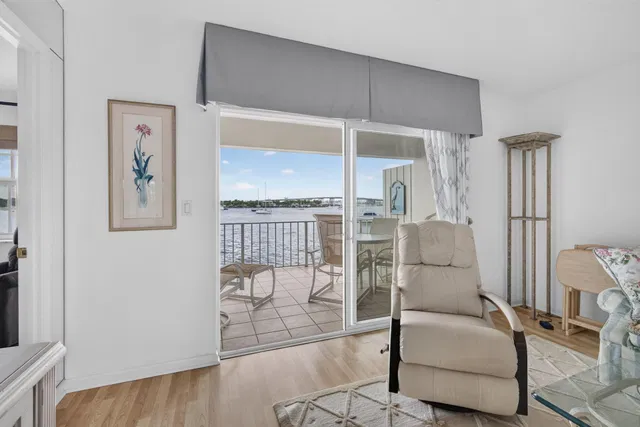 Singer Island Residence photo 26