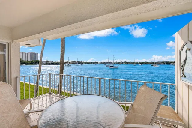 Singer Island Residence photo 39