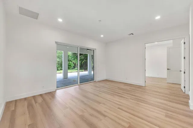  Residence photo 8