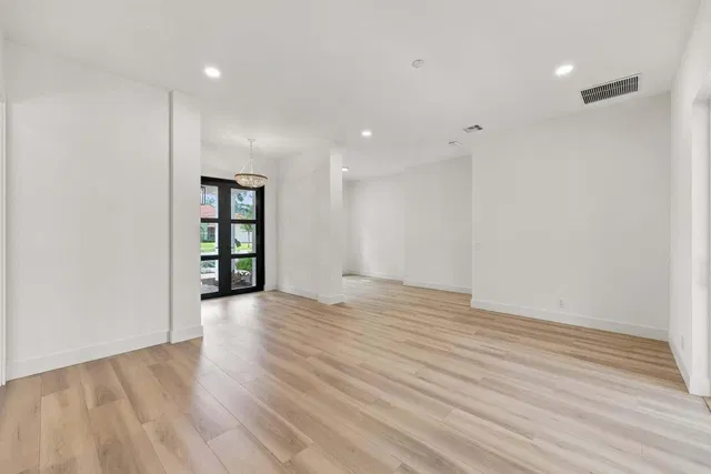  Residence photo 10