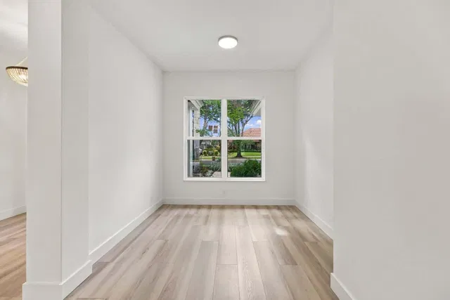  Residence photo 13