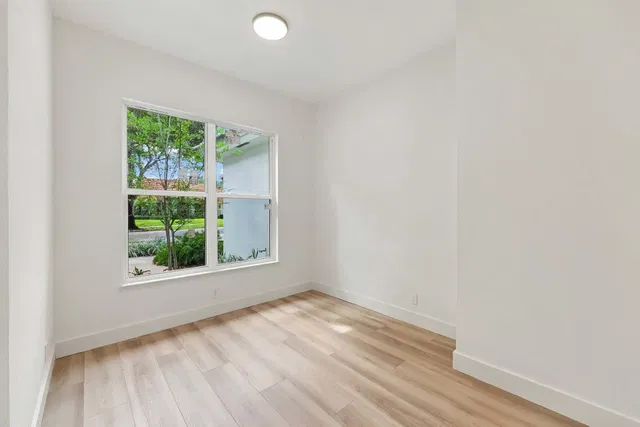  Residence photo 14