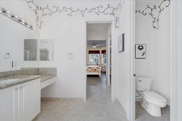Residence photo 43