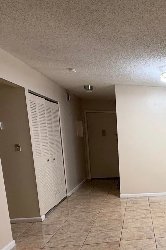 Unit 203 photo 6