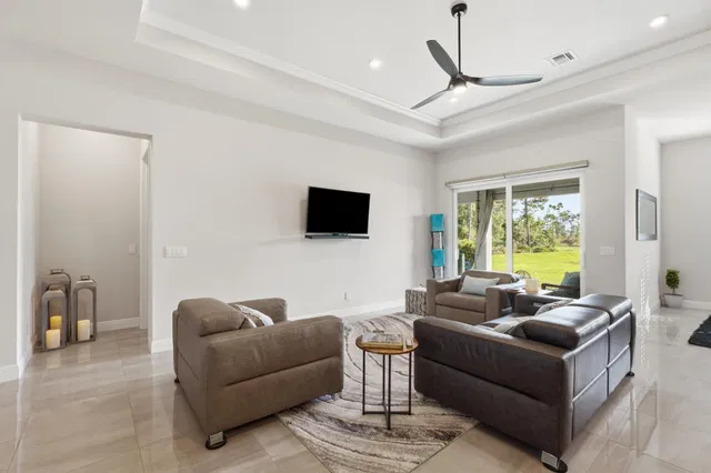 Residence photo 11