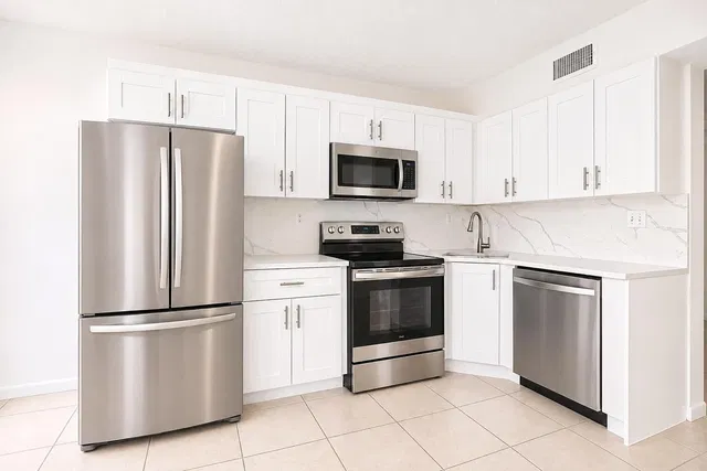 Unit 202 photo 2