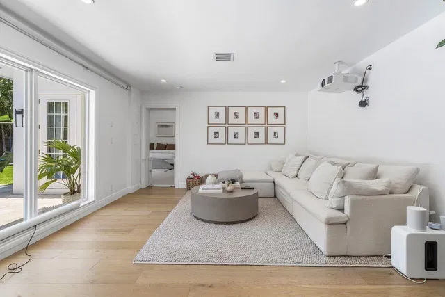 Residence photo 18