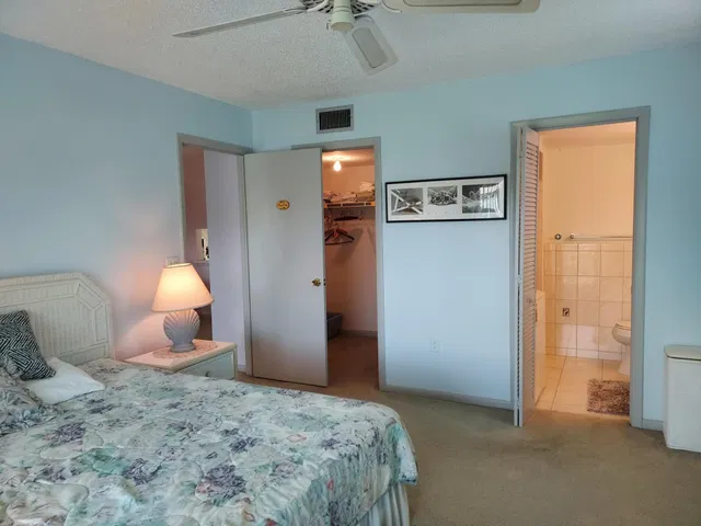Unit 309 photo 12