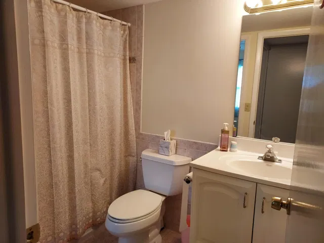 Unit 309 photo 17