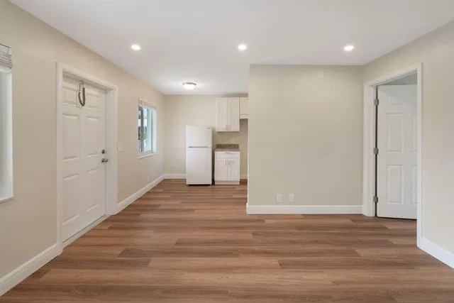 Unit 16 photo 2